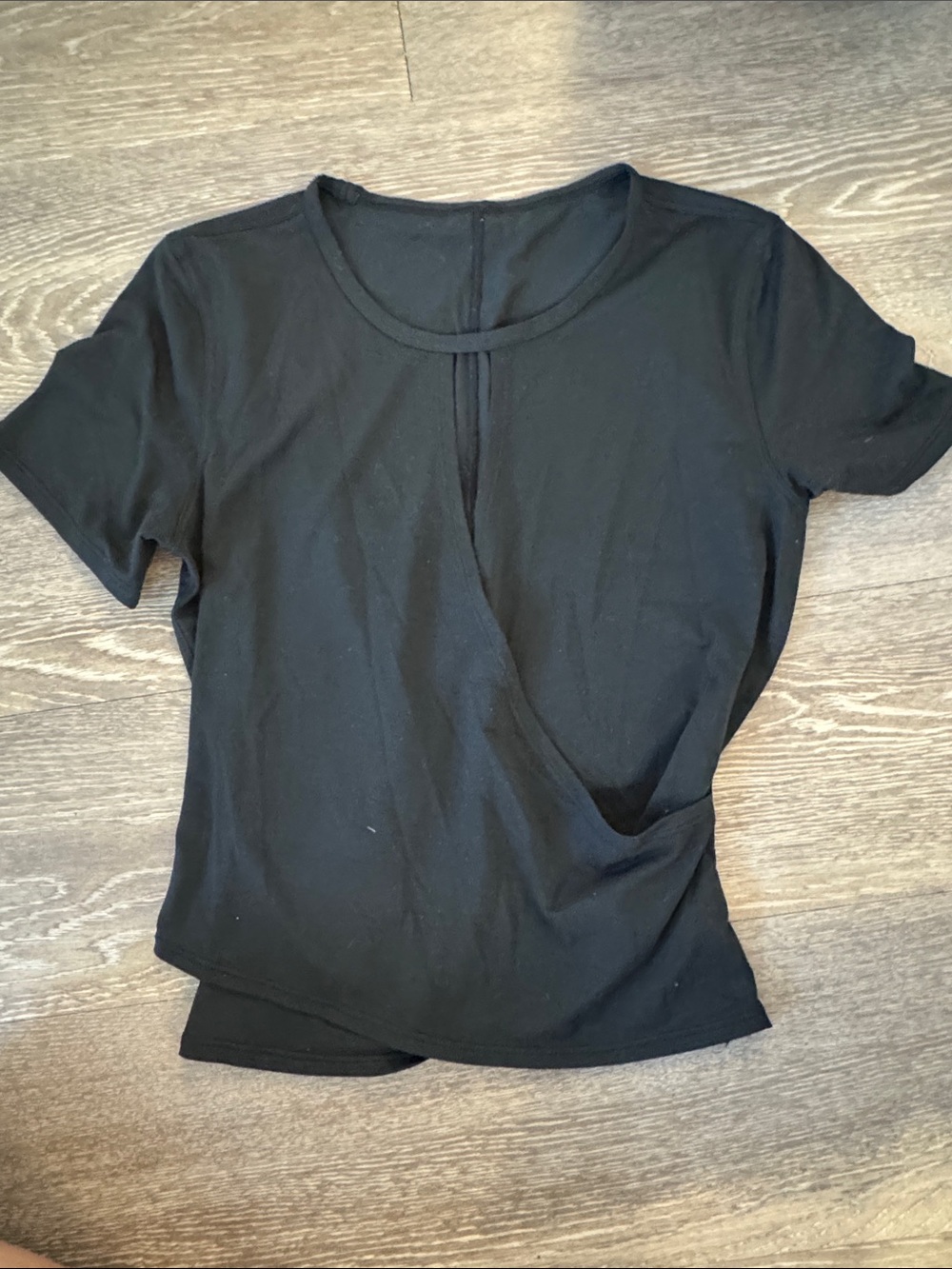 Keyhole lululemon top